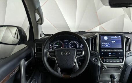 Toyota Land Cruiser 200, 2018 год, 5 199 000 рублей, 15 фотография
