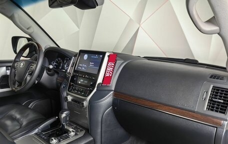 Toyota Land Cruiser 200, 2018 год, 5 199 000 рублей, 22 фотография