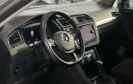Volkswagen Tiguan II, 2017 год, 2 495 000 рублей, 15 фотография