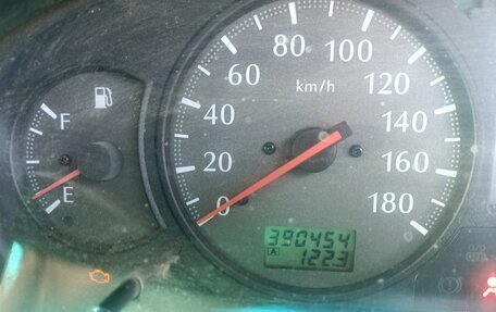 Nissan Elgrand I, 2001 год, 720 000 рублей, 3 фотография