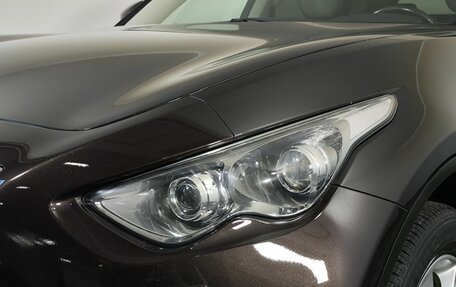 Infiniti QX70, 2014 год, 2 200 000 рублей, 20 фотография