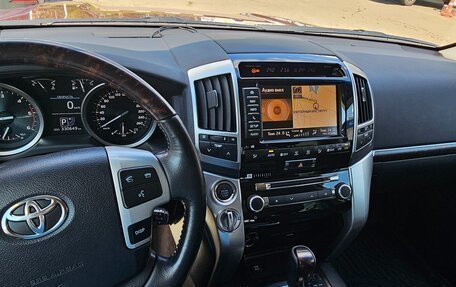 Toyota Land Cruiser 200, 2013 год, 3 490 000 рублей, 6 фотография