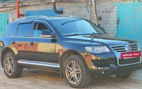Volkswagen Touareg III, 2007 год, 1 020 000 рублей, 2 фотография