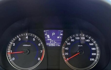 Hyundai Solaris II рестайлинг, 2011 год, 770 000 рублей, 11 фотография