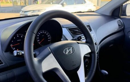 Hyundai Solaris II рестайлинг, 2011 год, 770 000 рублей, 8 фотография