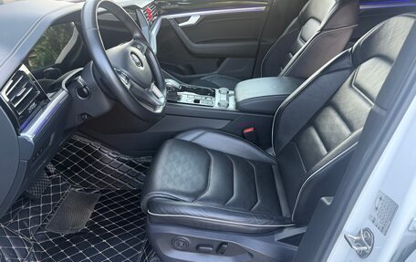 Volkswagen Touareg III, 2019 год, 7 450 000 рублей, 15 фотография