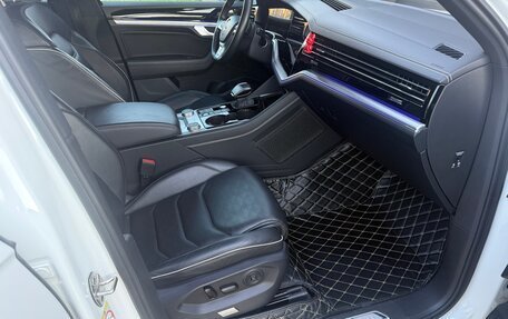 Volkswagen Touareg III, 2019 год, 7 450 000 рублей, 17 фотография