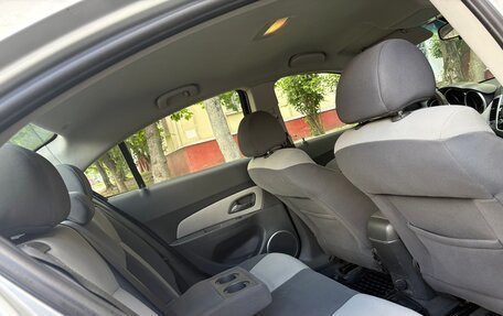 Chevrolet Cruze II, 2010 год, 675 000 рублей, 12 фотография