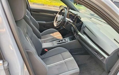 Volkswagen Golf VIII, 2023 год, 1 990 000 рублей, 11 фотография