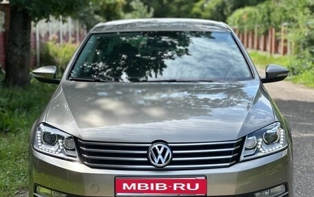 Volkswagen Passat B7, 2012 год, 1 600 000 рублей, 1 фотография