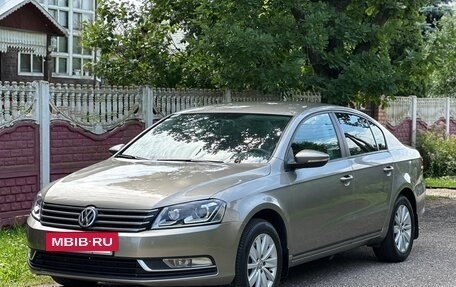 Volkswagen Passat B7, 2012 год, 1 600 000 рублей, 4 фотография