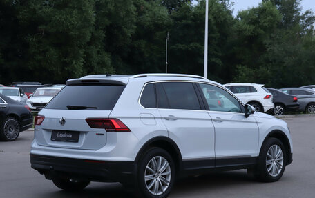 Volkswagen Tiguan II, 2017 год, 2 100 000 рублей, 6 фотография