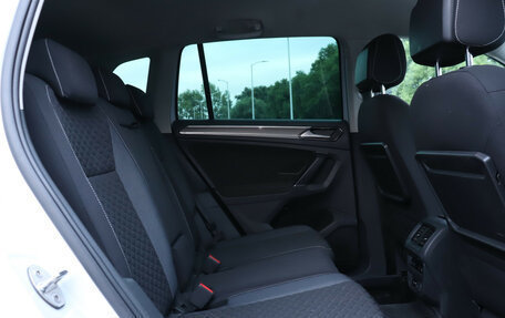 Volkswagen Tiguan II, 2017 год, 2 100 000 рублей, 11 фотография
