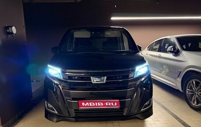 Toyota Noah III, 2019 год, 2 650 000 рублей, 1 фотография