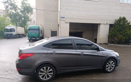 Hyundai Solaris II рестайлинг, 2013 год, 700 000 рублей, 4 фотография