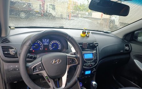 Hyundai Solaris II рестайлинг, 2013 год, 700 000 рублей, 7 фотография