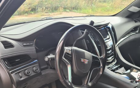 Cadillac Escalade IV, 2017 год, 5 700 000 рублей, 2 фотография