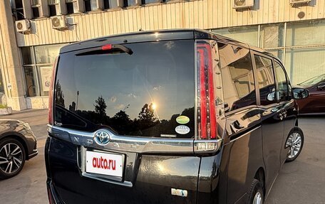 Toyota Noah III, 2019 год, 2 650 000 рублей, 4 фотография