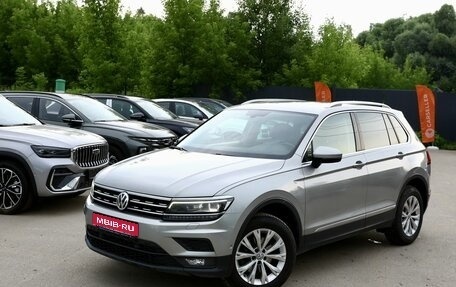 Volkswagen Tiguan II, 2018 год, 2 250 000 рублей, 1 фотография