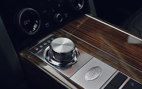Land Rover Range Rover IV рестайлинг, 2018 год, 6 500 000 рублей, 26 фотография