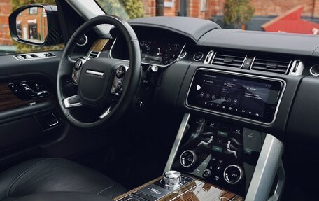 Land Rover Range Rover IV рестайлинг, 2018 год, 6 500 000 рублей, 28 фотография