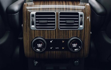 Land Rover Range Rover IV рестайлинг, 2018 год, 6 500 000 рублей, 32 фотография