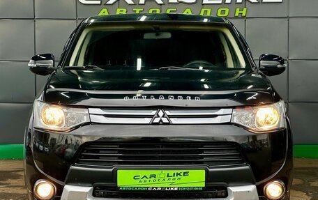 Mitsubishi Outlander III рестайлинг 3, 2014 год, 1 399 000 рублей, 5 фотография
