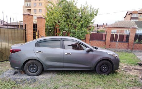 KIA Rio IV, 2018 год, 1 120 000 рублей, 4 фотография