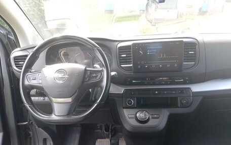 Opel Zafira Life I, 2020 год, 3 500 000 рублей, 5 фотография