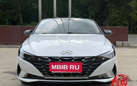 Hyundai Elantra, 2022 год, 1 460 000 рублей, 2 фотография