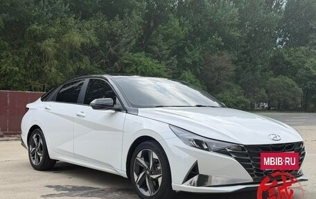 Hyundai Elantra, 2022 год, 1 460 000 рублей, 3 фотография