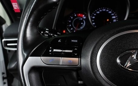 Hyundai Elantra, 2022 год, 1 897 000 рублей, 14 фотография