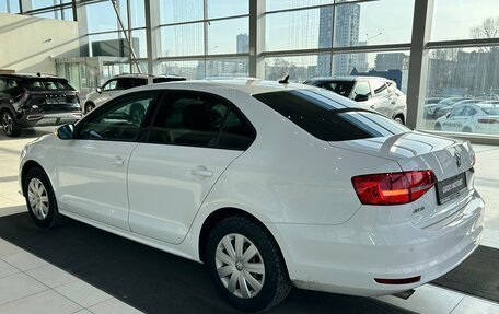 Volkswagen Jetta VI, 2015 год, 895 000 рублей, 4 фотография