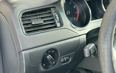 Volkswagen Jetta VI, 2015 год, 895 000 рублей, 14 фотография