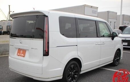 Honda Stepwgn, 2023 год, 2 430 000 рублей, 6 фотография