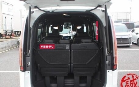 Honda Stepwgn, 2023 год, 2 430 000 рублей, 9 фотография