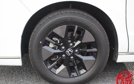 Honda Stepwgn, 2023 год, 2 430 000 рублей, 27 фотография