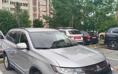 Mitsubishi Outlander III рестайлинг 3, 2022 год, 2 600 000 рублей, 1 фотография