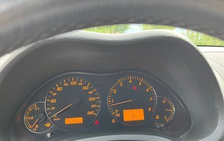 Toyota Avensis III рестайлинг, 2006 год, 900 000 рублей, 7 фотография
