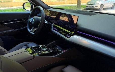 BMW 5 серия, 2024 год, 6 650 000 рублей, 14 фотография