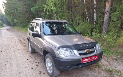 Chevrolet Niva I рестайлинг, 2018 год, 830 000 рублей, 1 фотография