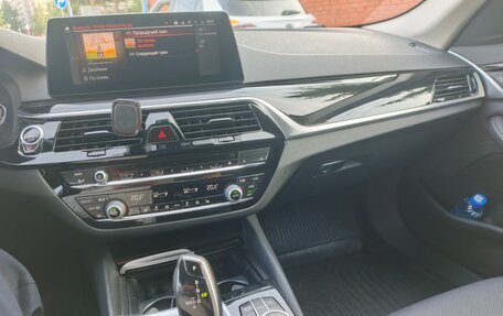 BMW 5 серия, 2020 год, 2 850 000 рублей, 13 фотография