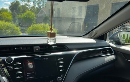 Toyota Camry, 2018 год, 2 600 000 рублей, 13 фотография