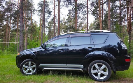 Mitsubishi Outlander III рестайлинг 3, 2008 год, 940 000 рублей, 5 фотография