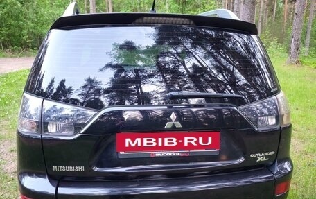 Mitsubishi Outlander III рестайлинг 3, 2008 год, 940 000 рублей, 4 фотография