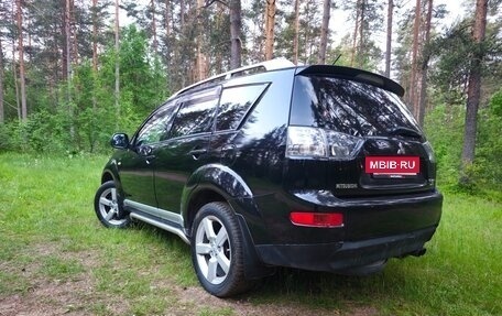 Mitsubishi Outlander III рестайлинг 3, 2008 год, 940 000 рублей, 3 фотография