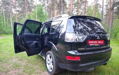 Mitsubishi Outlander III рестайлинг 3, 2008 год, 940 000 рублей, 8 фотография