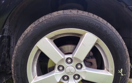 Mitsubishi Outlander III рестайлинг 3, 2008 год, 940 000 рублей, 16 фотография