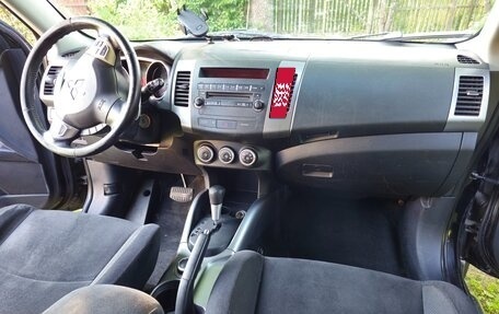 Mitsubishi Outlander III рестайлинг 3, 2008 год, 940 000 рублей, 13 фотография