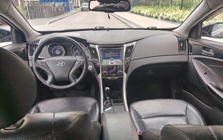Hyundai Sonata VI, 2011 год, 650 000 рублей, 8 фотография